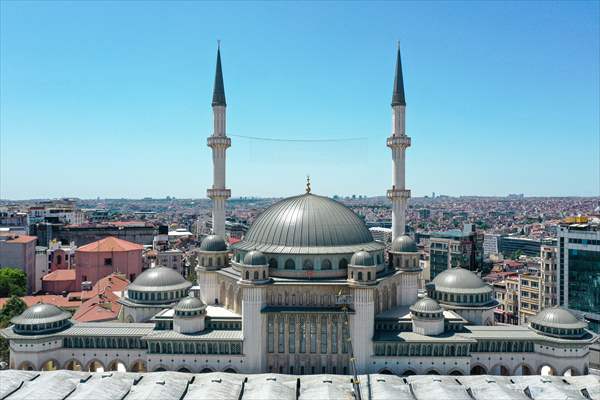 Mosque built in Istanbul's Taksim opens its doors for visitors on tomorrow