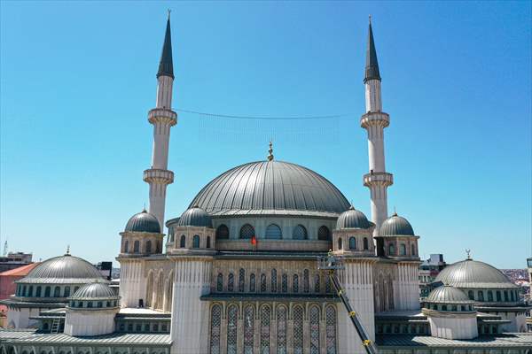 Mosque built in Istanbul's Taksim opens its doors for visitors on tomorrow