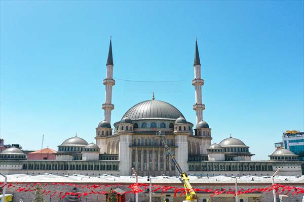 Mosque built in Istanbul's Taksim opens its doors for visitors on tomorrow