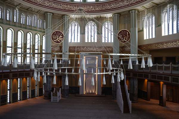 Mosque built in Istanbul's Taksim opens its doors for visitors on tomorrow