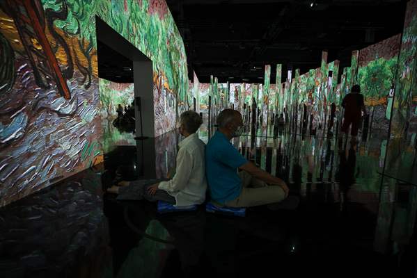 Immersive Van Gogh Exhibit opens in NYC