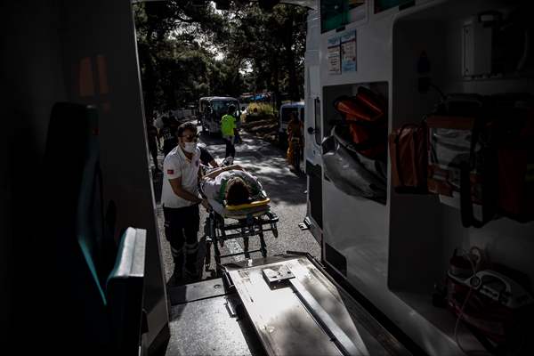 Adalardan ana karaya yaşam köprüsü: 112 deniz ambulansları