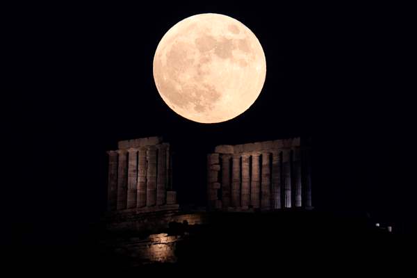 Full moon in Greece