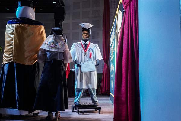 Cyber Graduation Robots in Philippines