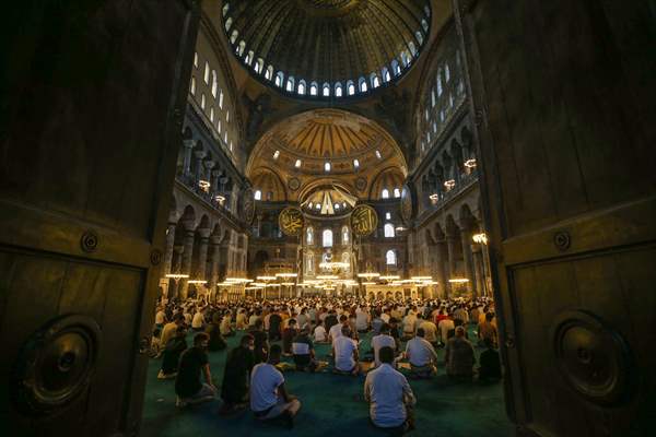 Ayasofya-i Kebir Cami-i Şerifi'nde ikinci kez Kurban Bayramı namazı eda edildi