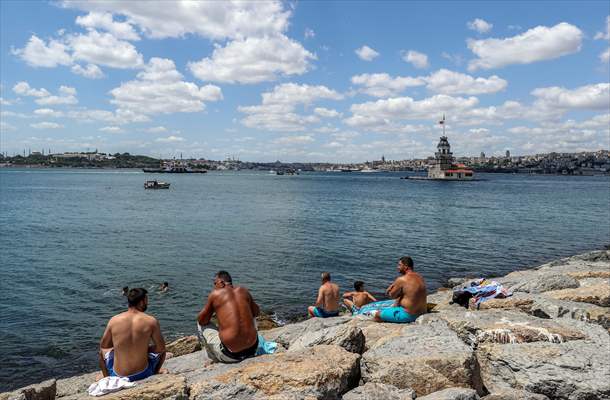 İstanbullular, bayramın son gününde de sahil, park ve bahçelerde vakit geçirdi
