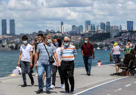 İstanbullular, bayramın son gününde de sahil, park ve bahçelerde vakit geçirdi