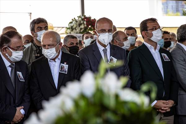Eski Dışişleri Bakanı Turan Güneş'in eşi Nermin Güneş'in cenazesi toprağa verildi