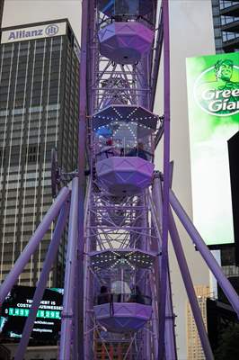 Times Square Ferris wheel opens