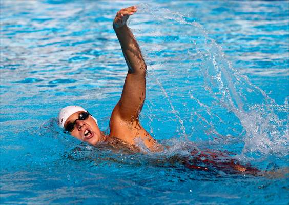 Günde 8 kilometre yüzen otizimli Artun, kulaçlarını milli forma için atıyor