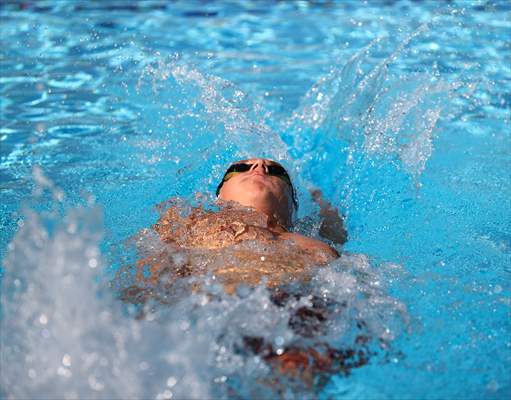 Günde 8 kilometre yüzen otizimli Artun, kulaçlarını milli forma için atıyor