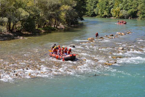 "Munzur Çayı" rafting tutkunları için çekim alanı oldu