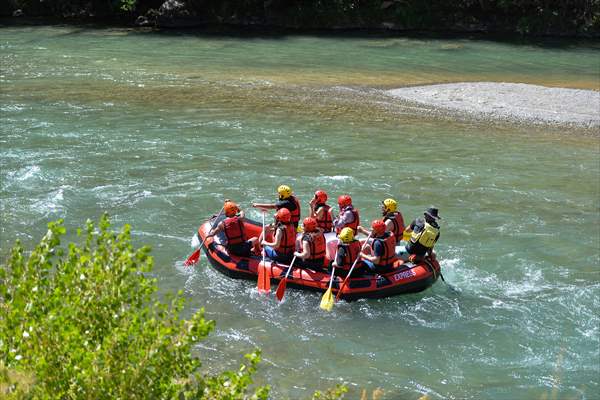 "Munzur Çayı" rafting tutkunları için çekim alanı oldu