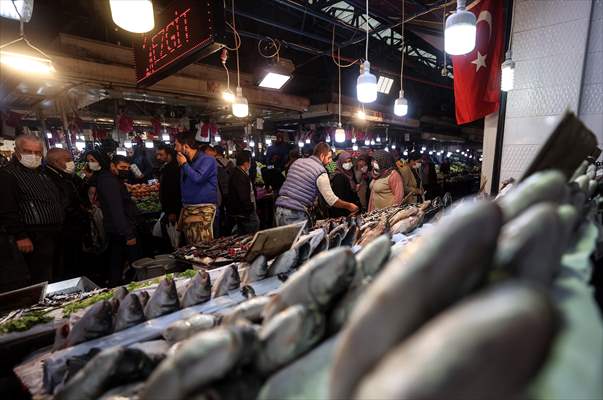 Fish market in Ankara after the beginning of fishing season