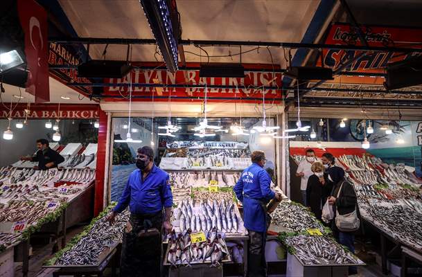 Fish market in Ankara after the beginning of fishing season