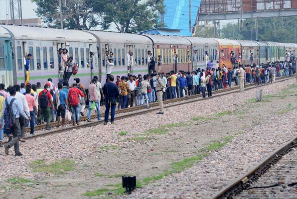 Railway stations in India during pandemic