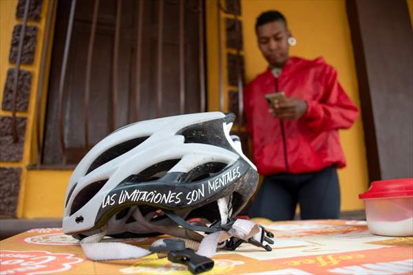 Juan Carlos Torres; from photojournalist to para-cyclist in Cali