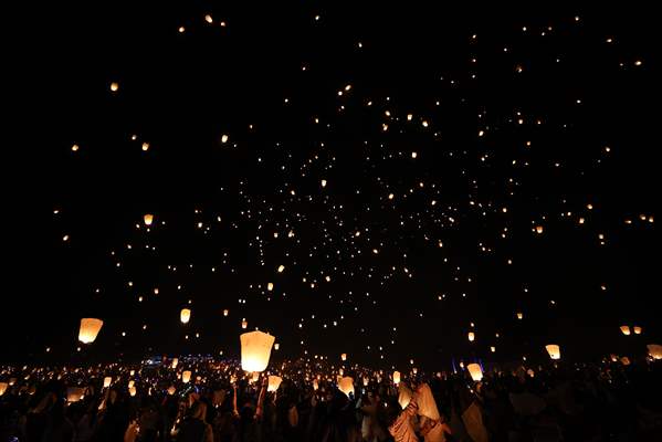 Sky lantern lights festival