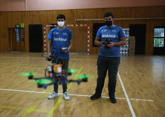 TEKNOFEST'te yarışan meslek lisesi öğrencileri İHA geliştirmek için iddialı