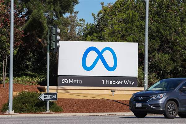 Facebook changes its company name to Meta