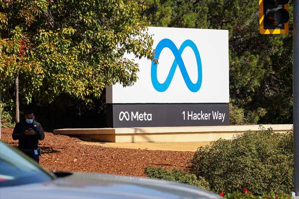 Facebook changes its company name to Meta