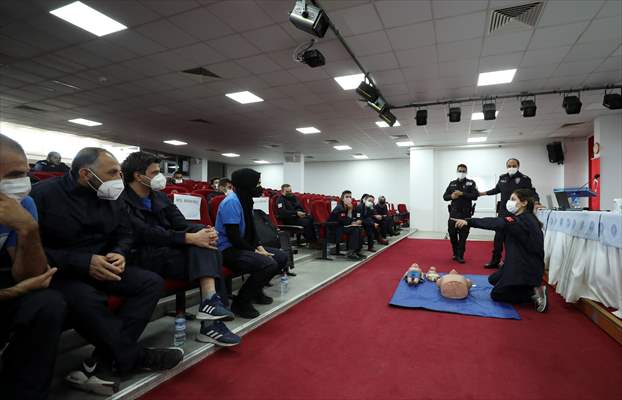 AA'nın savaş muhabirliği kursiyerleri uygulamalı eğitimlerle güçleniyor