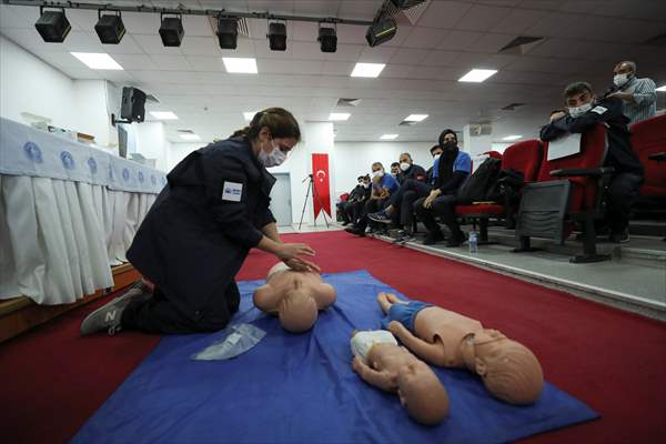 AA'nın savaş muhabirliği kursiyerleri uygulamalı eğitimlerle güçleniyor