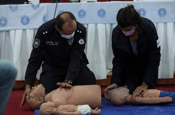 AA'nın savaş muhabirliği kursiyerleri uygulamalı eğitimlerle güçleniyor
