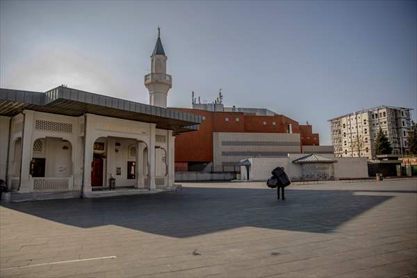 Recycling contributes family economy in Istanbul