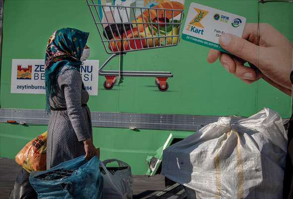 Recycling contributes family economy in Istanbul