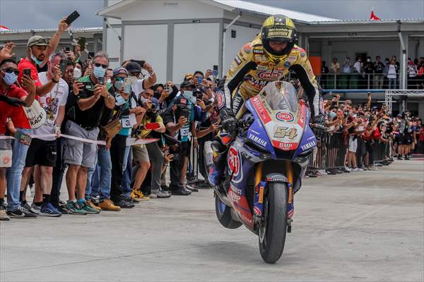 Toprak Razgatlioglu wins 2021 Superbike World Championship