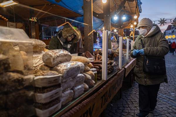 Wroclaw christmas market operates as Covid infections rage in Poland