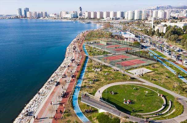 People enjoy sunny winter day in Izmir