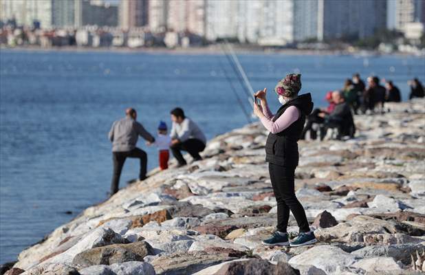 People enjoy sunny winter day in Izmir