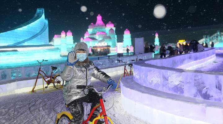 Harbin Ice and Snow World and Harbin Sun Island Snow Sculpture Art Fair