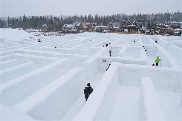 Biggest snow maze in the world goes ahead amid Omicron spread in