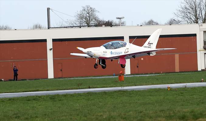 19-year-old woman pilot Zara Rutherford sets record for solo global flight