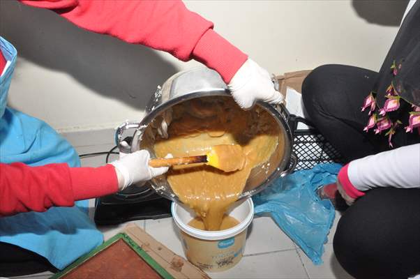 Öğrenciler "Çöp Müzesi" projesiyle atıklardan gübre ve sabun üretti
