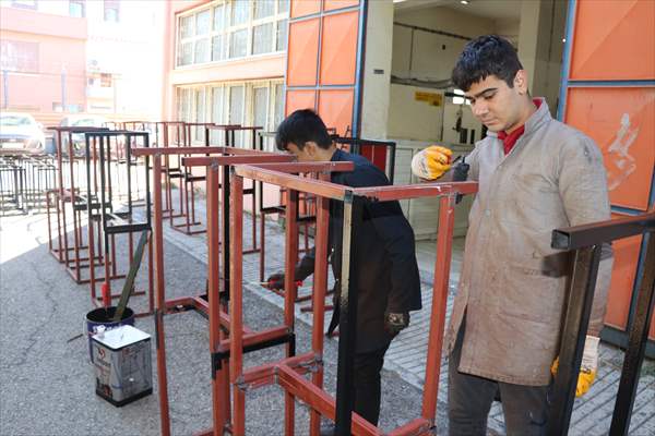 Adana'da yıl sonuna kadar kütüphanesiz okul kalmayacak