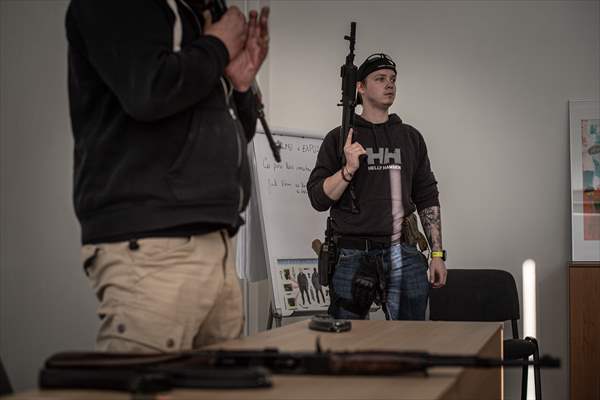 Volunteers' military training in Czech Republic's Brno