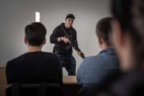 Volunteers' military training in Czech Republic's Brno