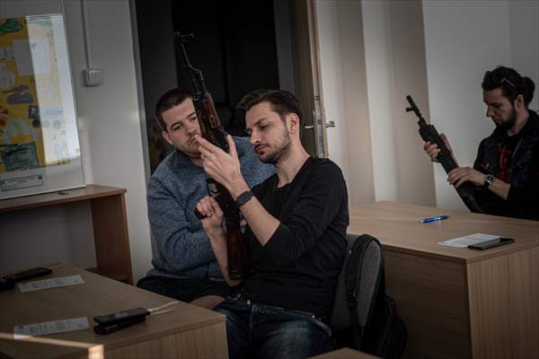 Volunteers' military training in Czech Republic's Brno