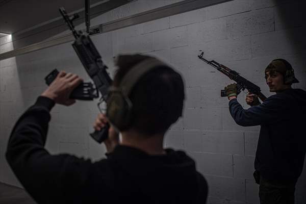 Volunteers' military training in Czech Republic's Brno
