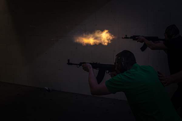 Volunteers' military training in Czech Republic's Brno