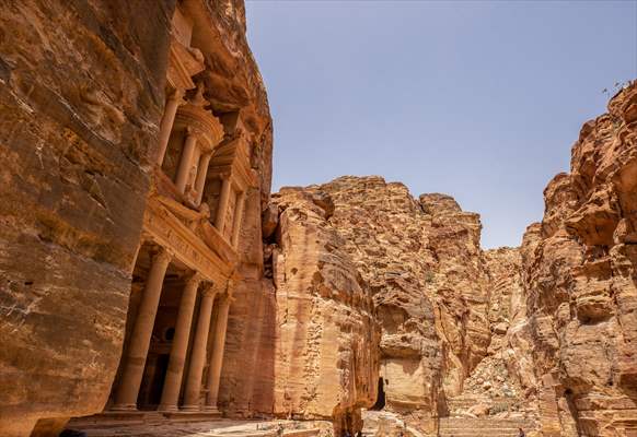 Rose red city: Jordan's Petra