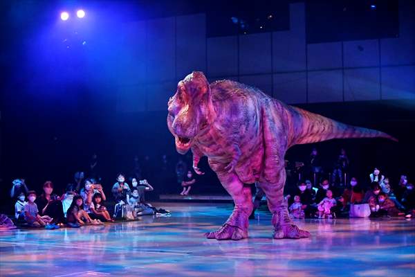 Dinosaur scenic representation life-size in Tokyo