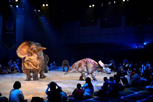 Dinosaur scenic representation life-size in Tokyo