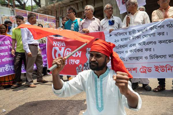 Bangladeshi workers rally in Dhaka to mark May Day