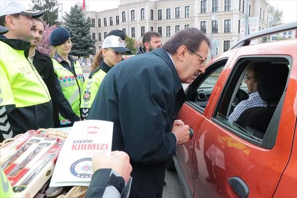 Bolu'da "Yayalar İçin 5 Adımda Güvenli Trafik" uygulaması yapıldı