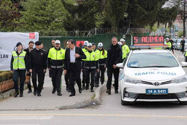 Bolu'da "Yayalar İçin 5 Adımda Güvenli Trafik" uygulaması yapıldı